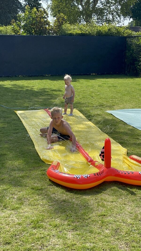 Swim Essentials Racing | Meerkleurige Opblaasbare Waterglijbaan - Afbeelding 6